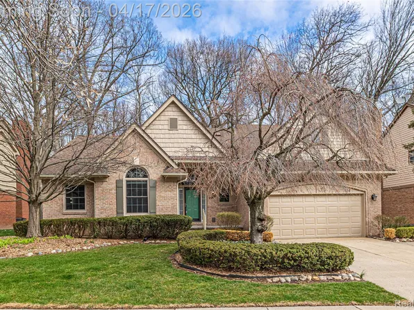 734 Lake Ridge Rd, Rochester Hills, MI 48307