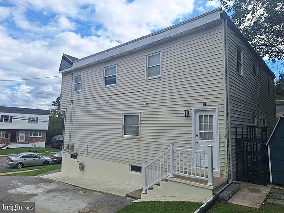 3rd image of 838 Erford Rd