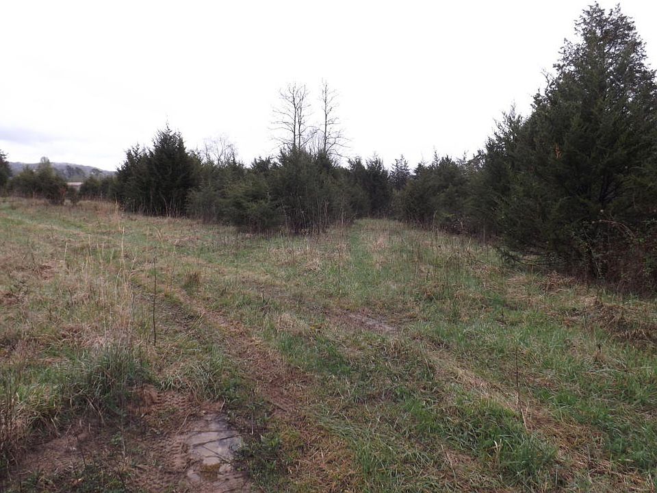 2nd image of 418 Indian Creek Rd