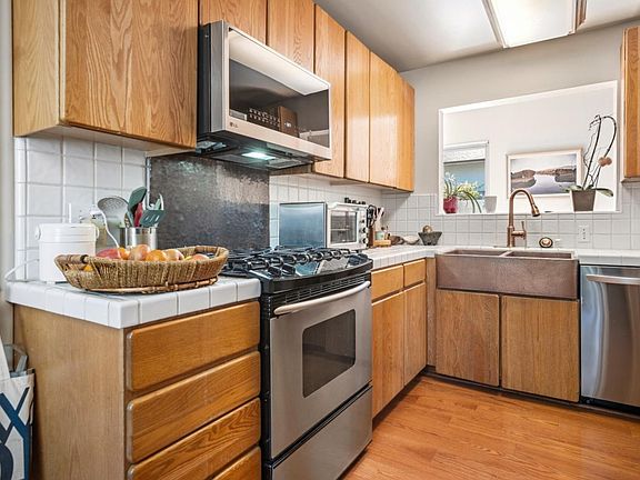 5th image of 564 Mar Vista Dr