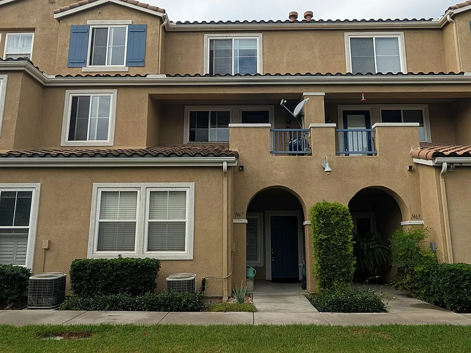 1467 Paseo Aurora