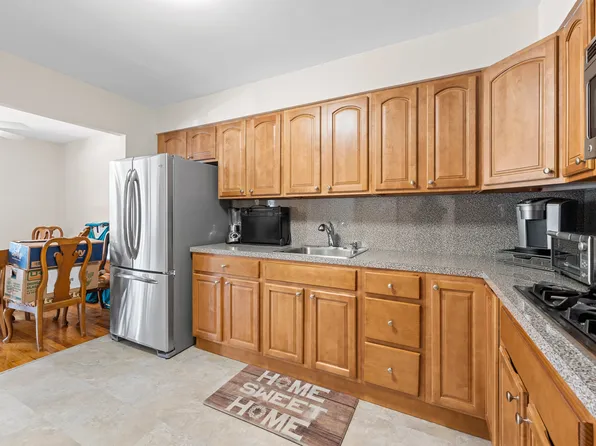 69-73 Juniper Boulevard South image 13 of 32