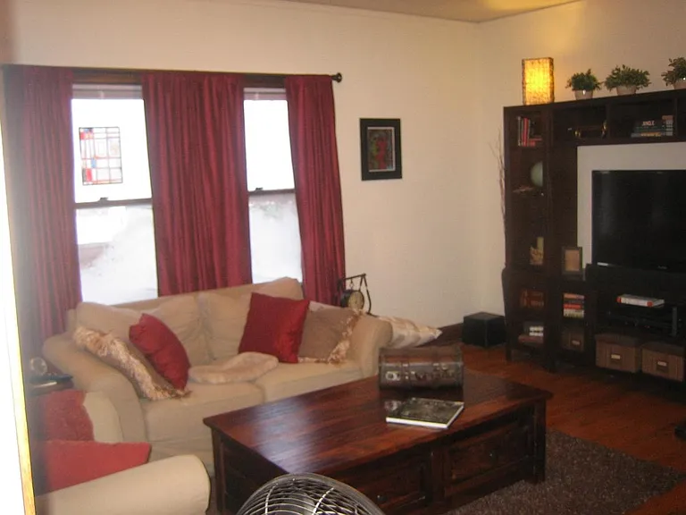 902 Grand Ave — Photo 5