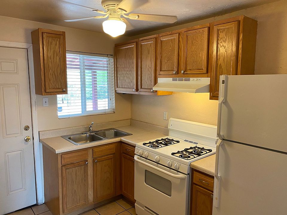 2nd image of 814-816 E Adelaide Dr #814