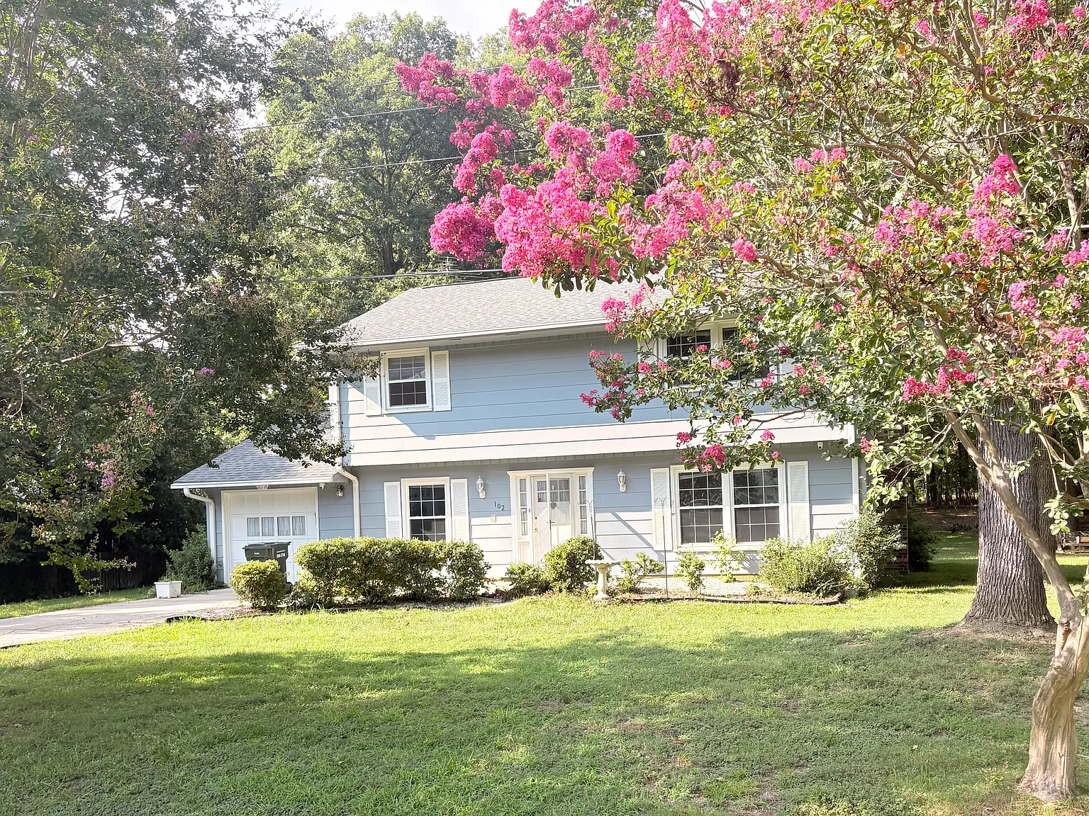 4 bed, 2000 sqft, $2,500 — Photo 1