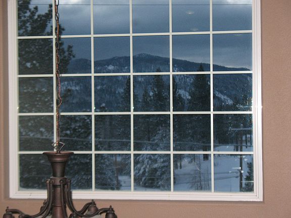 5th image of 913 Lake Tahoe Blvd