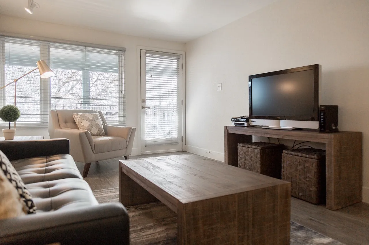 CH-Maxwell Lofts — Photo 4