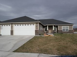 4415 Indian Ridge Dr, Pasco, WA 99301