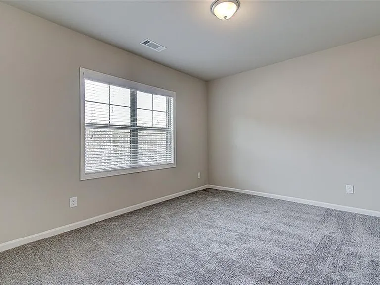 6976 Lancaster Xing — Photo 37