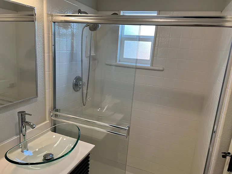 888 Leith Ave — Photo 12