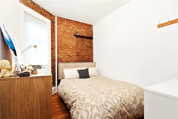 Rented by Douglas Elliman | media 59