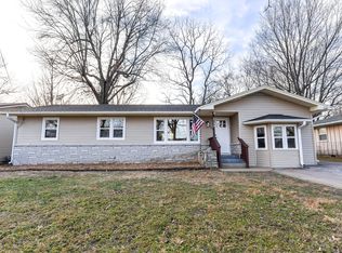 2129 N Kentwood Avenue, Springfield, MO 65803