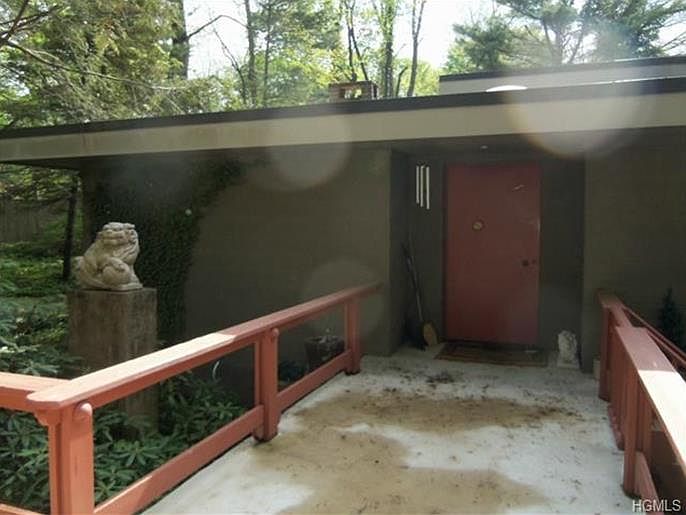 1st image of 410 Buena Vista Rd