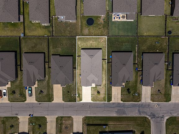3rd image of 3228 Dottavio Rd