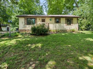 127 Hallborough Dr, Jonesborough, TN 37659