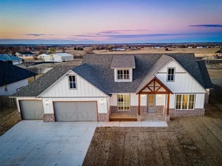 7530 Highland Hills Dr — Photo 2