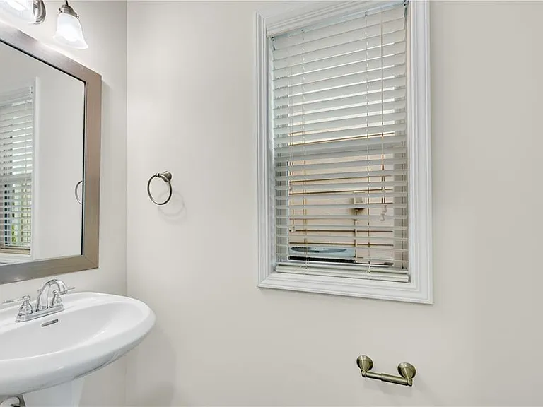 4920 Breezewood Cir — Photo 4