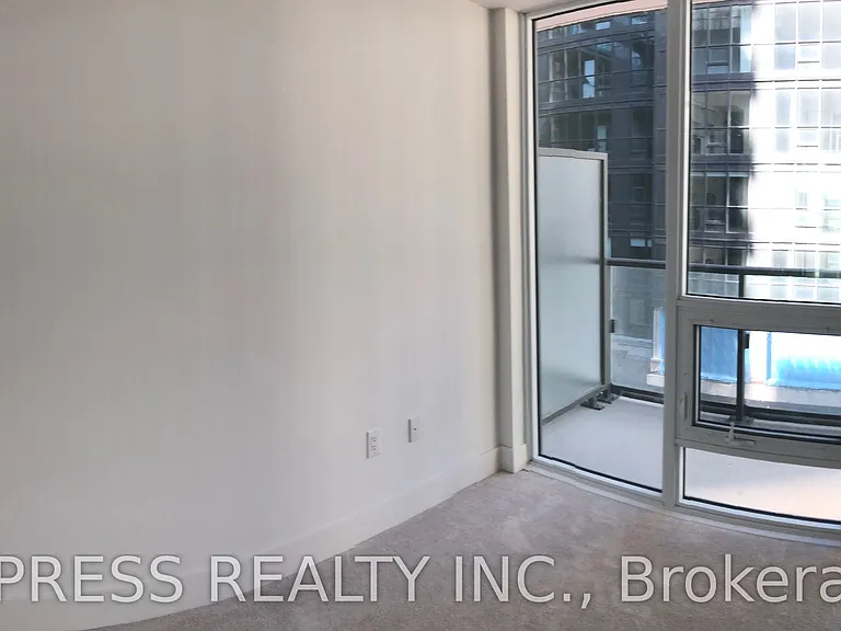 955 Bay St #507 — Photo 7