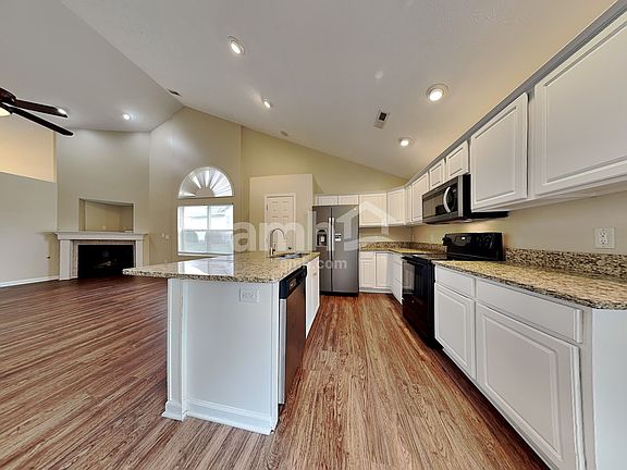 4th image of 6845 Watergreen Ct