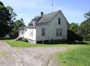 182 Norridgewock Ave, Skowhegan, ME 04976
