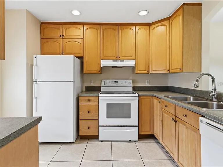 10507 Pendleton Ave #B — Photo 7