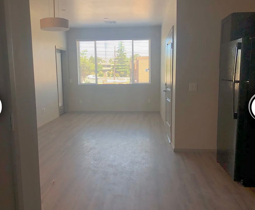 2nd image of 5 Pine Dr #0