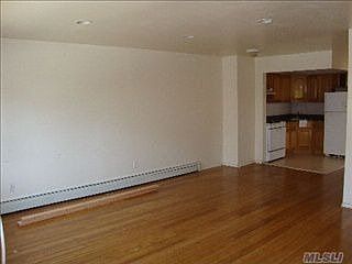 2nd image of 118 31 Riverton St