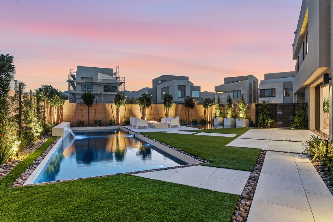 next background image