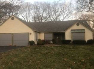 25 Samantha Dr, Coram, NY 11727