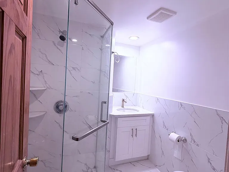 8 College Dr — Photo 9