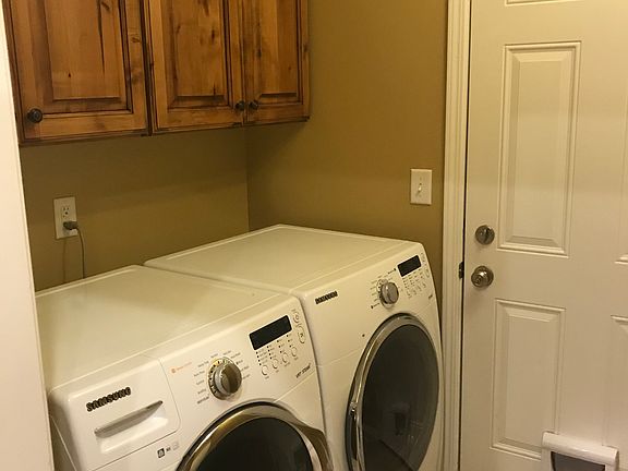 4th image of 2850 Mary Dr