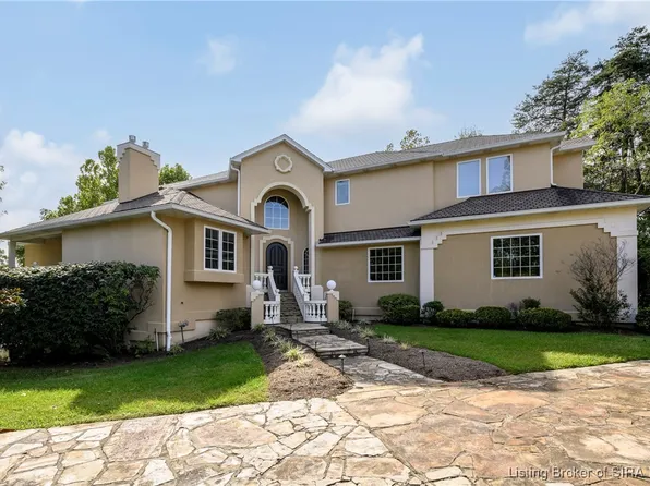 1021 Bluff Ridge Drive, New Albany, IN 47150