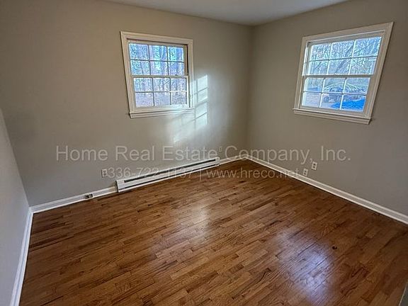 5th image of 3919 Burtis St