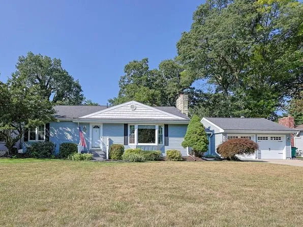 765 Plymouth Dr, Muskegon, MI 49445