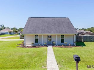 7954 Acadiana Ave, Denham Springs, LA 70706