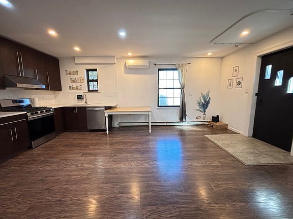 5th image of 3620 190th St