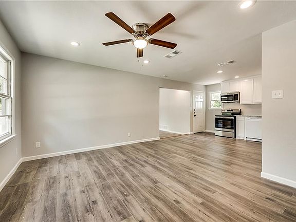 5th image of 810 Pampa Dr