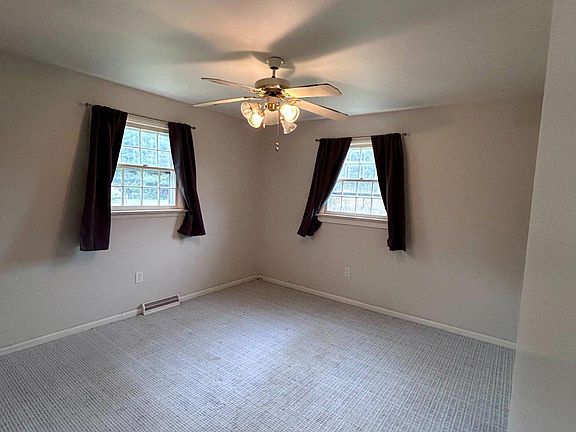 5th image of 2572 Forge Rd