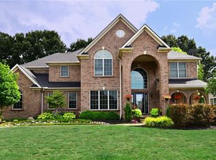 14681 Pebblestone Ct, Strongsville, OH 44136