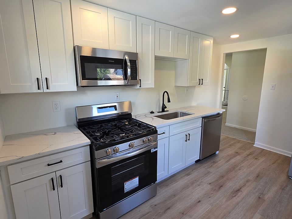1st image of 112 E Amanda Ave #2