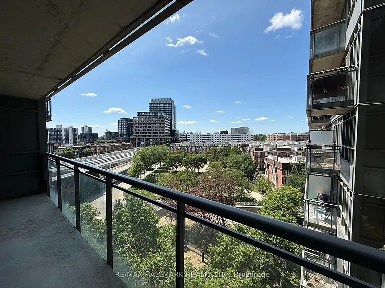38 Joe Shuster Way W #709 — Photo 19