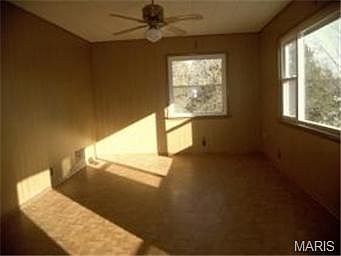 2nd image of 137 N Lake Dr