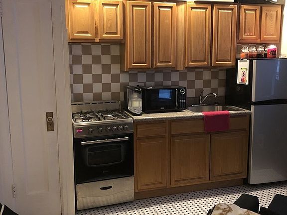 3rd image of 4529 42nd St APT 2C