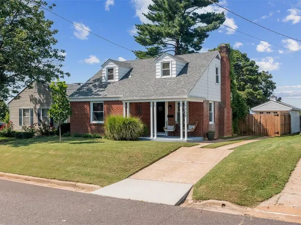 1209 W 7th St, Washington, MO 63090
