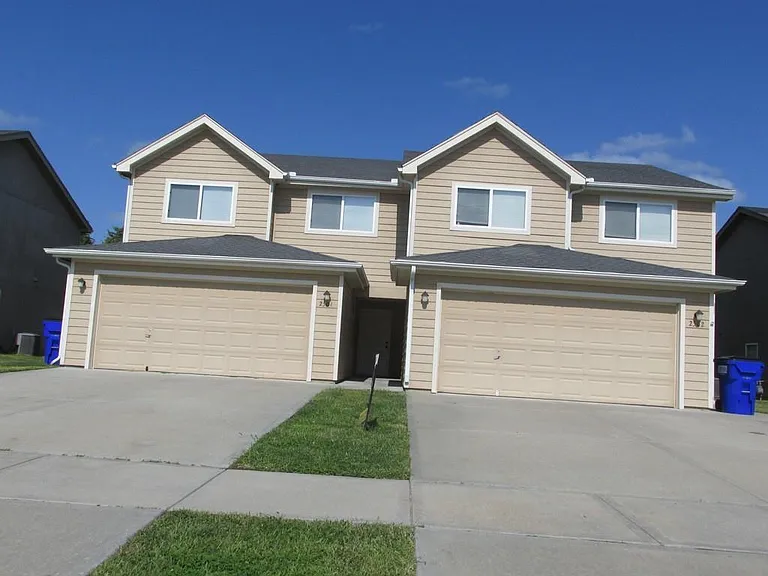 2504 Deerfield Blvd — Photo 1
