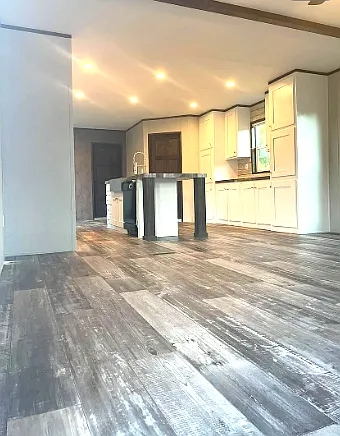 8280 Ash St — Photo 2