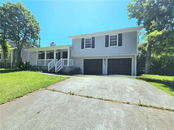 589 Catrina Ct, Stone Mountain, GA 30087