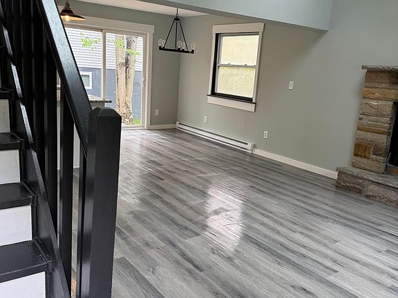 2nd image of 8482 Bumble Bee Way