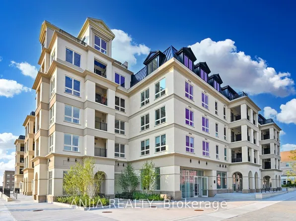 101 Cathedral High St #303, Markham, ON L6C 3L8