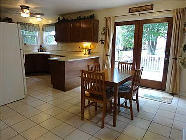 4th image of 103 Parkside Pl